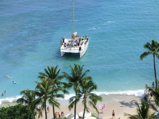 そして、少しおしゃれをして、お着替えをしてから<br />出かけます。