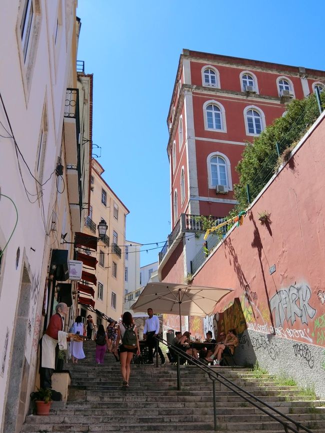 バイシャ⇔バイロ・アルト。<br />何度この階段を上り下りしたか...。