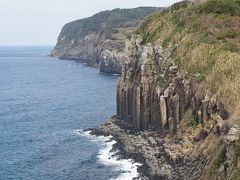 塩俵の断崖
柱状節理の奇岩見られる。北アイルランドで見たジャイアンツ・コーズウェイの小型版といった感じ。
