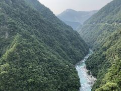 山深い祖谷渓です