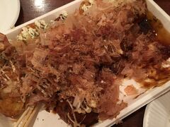 たこ焼き わなか

美味しい！
そして安い！
たこせんもとてもよくでていました

夕方になっても暑いので、イートインスペースがあり、ありがたかった
