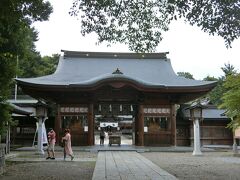 小山の総鎮守、須賀神社。広くて立派な神社だ。