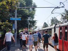 30分余りで到着。ポンペイと名の付く駅はいくつかあるんのですが、ポンペイ遺跡はここPompei Scavi - Villa Dei Misteri駅で降ります。殆どの乗客がここで下車。