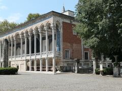 考古学博物館内にあるタイル博物館（Tile Pavilion Museum)です。