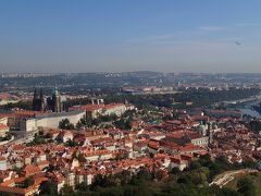展望台からみたプラハ城。きれいでした。