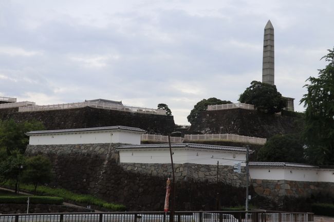 甲府駅前  <br />車は  スーパーの地下駐車場に<br />甲府城へは 県庁を抜けて<br /><br />早めの帰宅<br /><br /><br /><br /><br />
