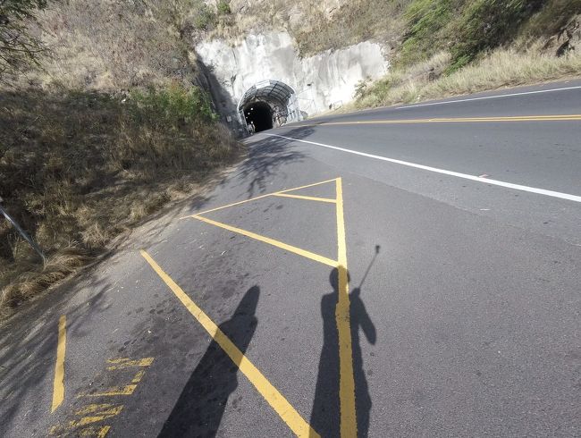 KCCから10分くらい歩いたでしょうか、やっと見覚えのあるトンネルまで来ました<br />