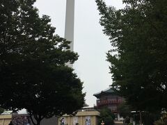 釜山タワー　　展望台を目指します