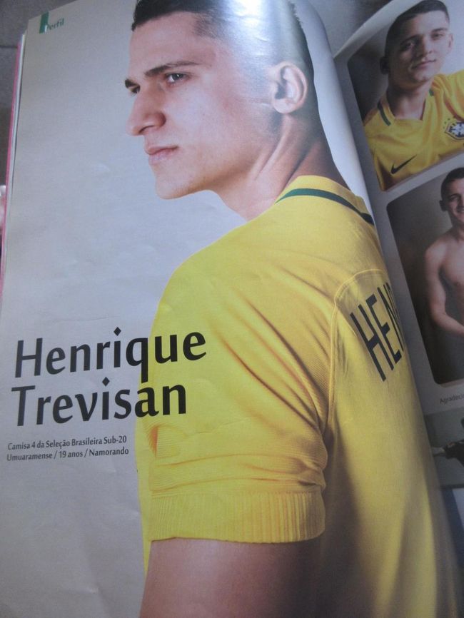 当地出身のサッカー選手で来年からセレッソンで働くらしい<br />　ネイマールを超える活躍に期待したい<br /><br />自動車修理工場で修理してた車が出来上がったとのことで行ったが<br />　実際はな～んにも出来ておらず無駄足を踏まされた<br />ブラジルに到着して、ずっと、出来ましたと言い続けて<br />　そろそろ１ヶ月になるけど、いつになったら出来んねん！<br />ブラジルの修理工場というのは日本と違って<br />　１つの工場で１つしか出来ない、悪い箇所が５つ有れば<br />　　５つの工場に持って行って修理しなくてはならないので<br />いつまで掛かるのか見当もつかない<br />　メーカーに出せば一発で直るけど、費用が１０倍<br /><br />このクソ暑い中、ボーっと待ってるだけに完全にキレて<br />　つべこべぬかさんと家に帰れ！、と命令<br />　　アホくさい１日だった<br /><br />