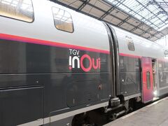 フランス国鉄ＳＮＣＦのＴＧＶでバイヨンヌまで
パリ行だが末端区間なので普通列車と同じ料金で乗れた
TGVは座席が固定なので、居心地がよくない