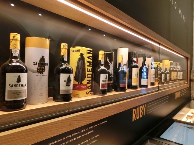 ツアーに入ってたのでサンデマンでポートワインの試飲。