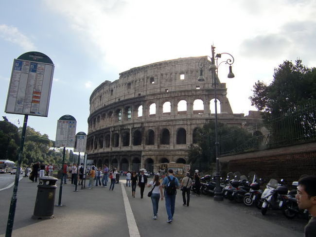 コロッセオが見えてきたぞー（興奮）