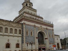 カザン駅。この地下が地下鉄コモンモーリスカヤ駅です。