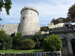 こっちの塔は高いですね。

トゥルサット城はリエカの街の始まりとも言われ、中世にローマ時代の砦の上に城塞が築かれたそうです。