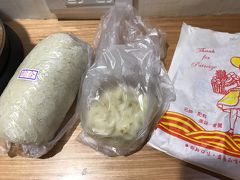 青島飯?
こちらの紫飯が食べたかったんですが・・・紫飯はなかった(;´д｀)トホホ
だから白飯と、水煎包、それと葱餅
あっ、白飯も美味しいんですよ！