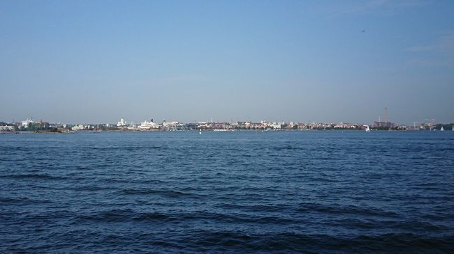 スオメンリンナ島から見たヘルシンキ。<br />綺麗でした。