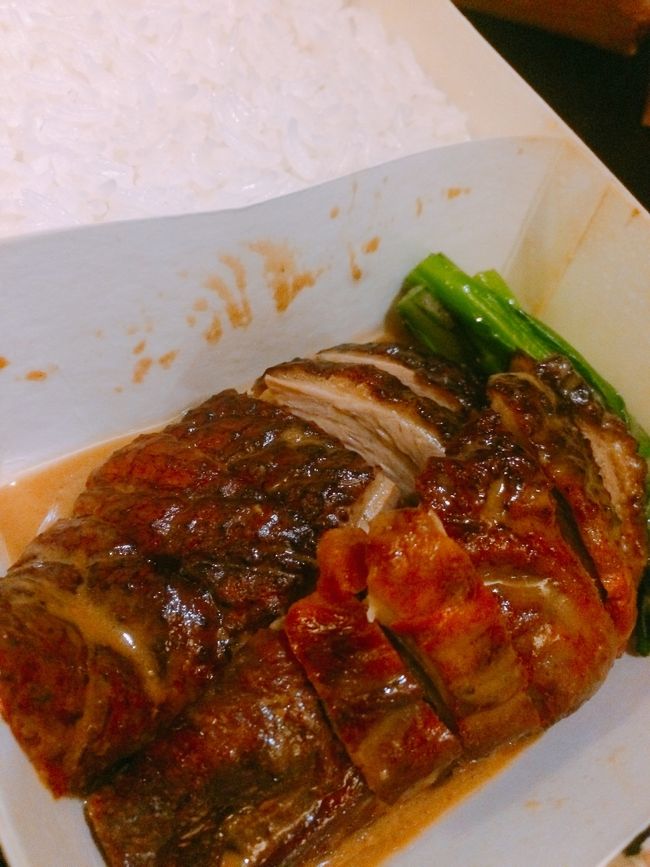 あまり美味しさが伝わらないかもだけど、これとご飯がついて70HKD