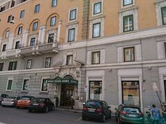 ホテル ノルド ヌオーヴァ 　

ローマでのお泊りはこちらでした。

テルミニ駅から徒歩5分の便利な所にあります。