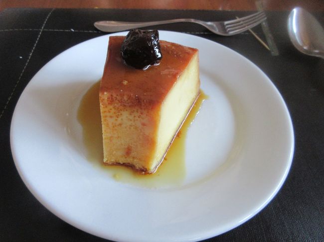 デザートはプジン・デ・レイチ<br />　南で食べるのとは違った食感<br />　　凄く美味しかった<br /><br />