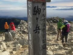 千畳敷をスタートして、約１時間半、木曽駒ケ岳の山頂へ