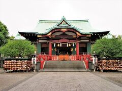 ■亀戸天神社（1662年：寛文２年）
菅原道真を祀り、学問の神として親しまれている。特に1・2月の受験シーズンの土曜・日曜には、道真の加護を求めて絵馬を奉納する受験生で境内が溢れる。通称は亀戸天神、亀戸天満宮または東宰府天満宮と呼ばれている。［ウィキペディア］