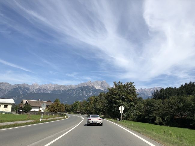 オーストラリアのドライブ満喫中です