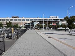 今日のスタートは、新潟駅からです。
私は東京に住んでいますが、昨日新潟で所用があったため、新潟に宿泊しておりました。
ご覧の通り天気は快晴！絶好の旅行日和です!!!