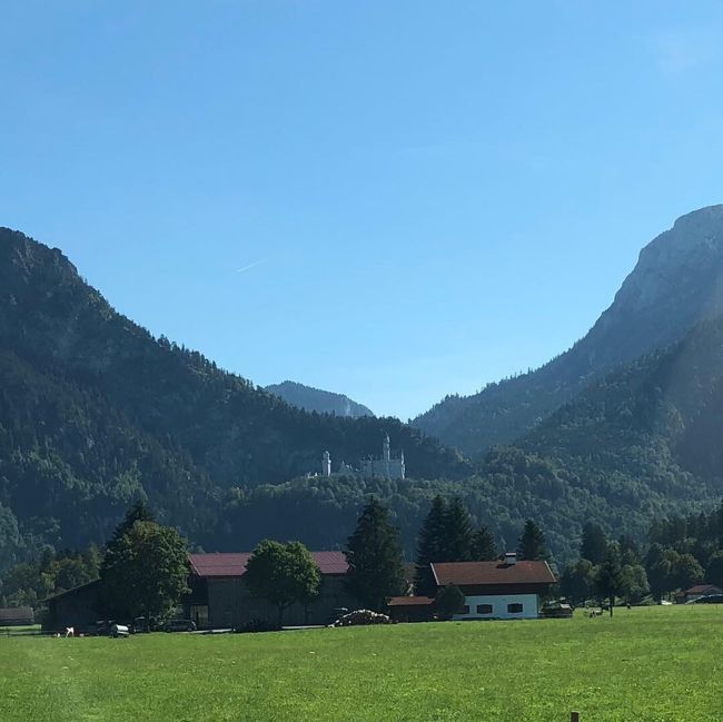 ドイツでもっとも有名な古城ノイシュバンシュタイン城