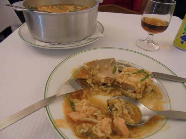 ランチは、リスボン市内の「ジョアンドガラオン」で海鮮リゾットを食べた。一人では、食べきらなかった。