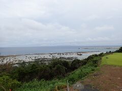 土盛海岸方面。
まだまだ曇り。