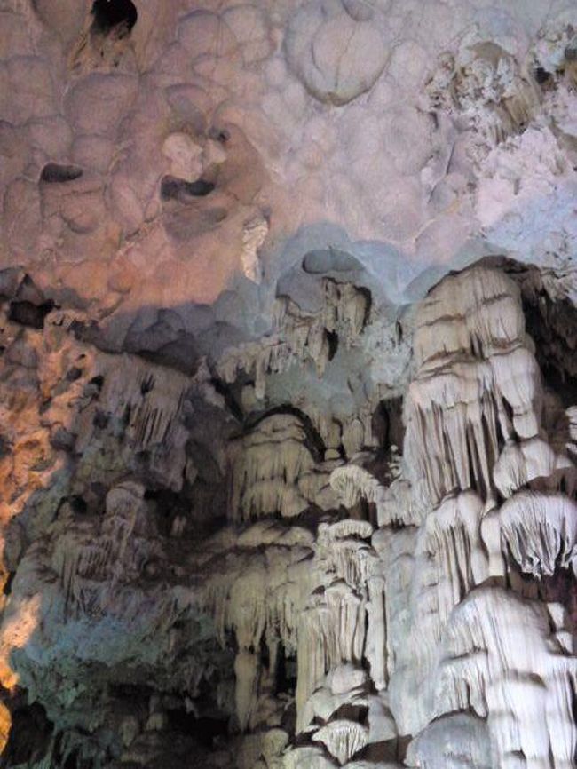 鍾乳洞はカッコいい。