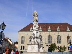 王宮の丘にバスでたどり着きました。