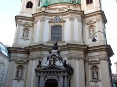 ペーター教会です。

9世紀創建のウィーンで2番目に古い教会で、１８世紀に改築されたバロック様式の教会です。