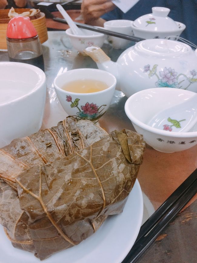 巨大なチマキ。これを頼んだばっかりにこれ以上は食べれなくなりました。<br />味は美味しくて満足♪