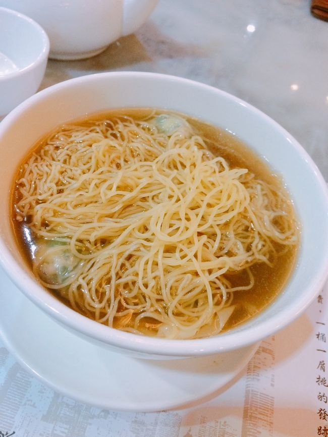 ワンタン麺にしました♪