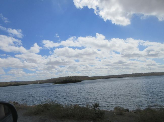 ダム湖に到達<br /><br />