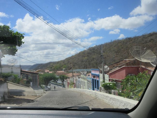 ポルトガルみたいな街並みを行く<br /><br />