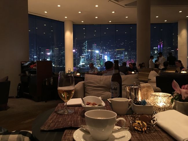 ホテルに帰ってラウンジでのんびり。