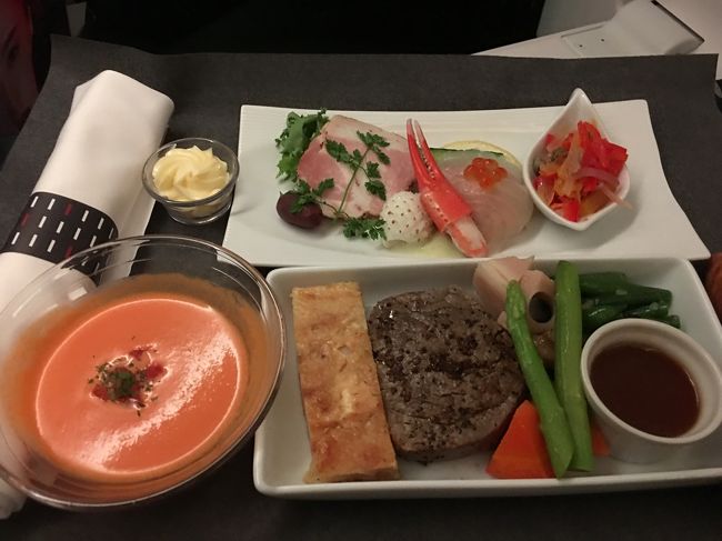 機内食1食目はお肉を選択<br />