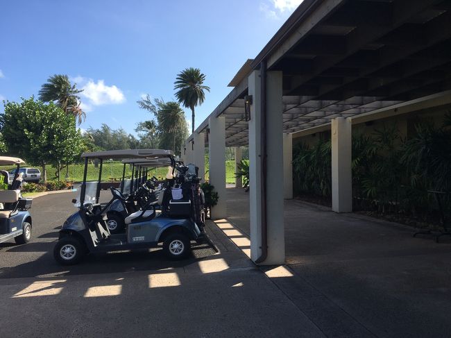 ゴルフ場まで徒歩5分ほど<br /><br />タートルベイ ファッジオコースです。  <br /><br />今回もクラブはレンタル。<br />ロゴ入りボール3個付きでした。<br /><br />お水はレストランで購入<br /><br />フードやドリンクを積んだカートにはプレー中出会いませんでした。<br /><br />