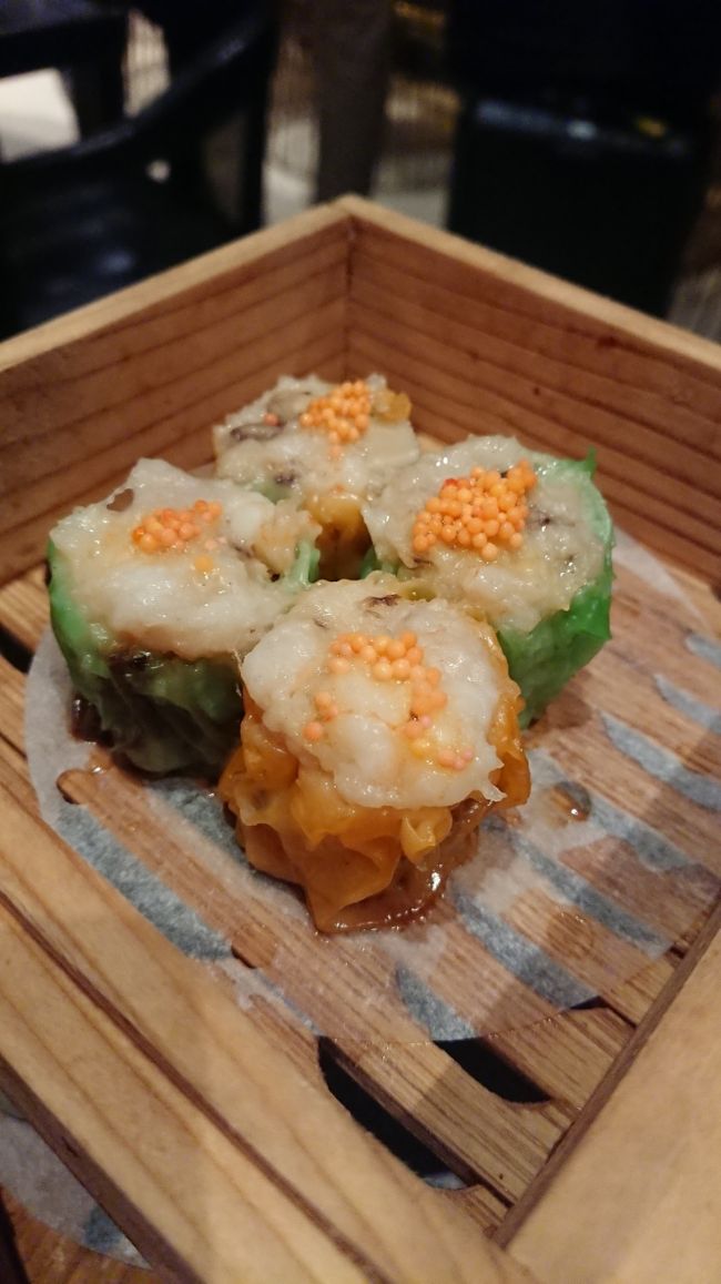 Dim Sum Library<br />    <br />網址: https://s.openrice.com/QrbS06zE3W0<br />地址: 金鐘金鐘道88號太古廣場1樓124號舖<br />電話: 36430088<br /><br />お金を払おうとしたけど、払わせてもらえず。<br />(いつもいつも)