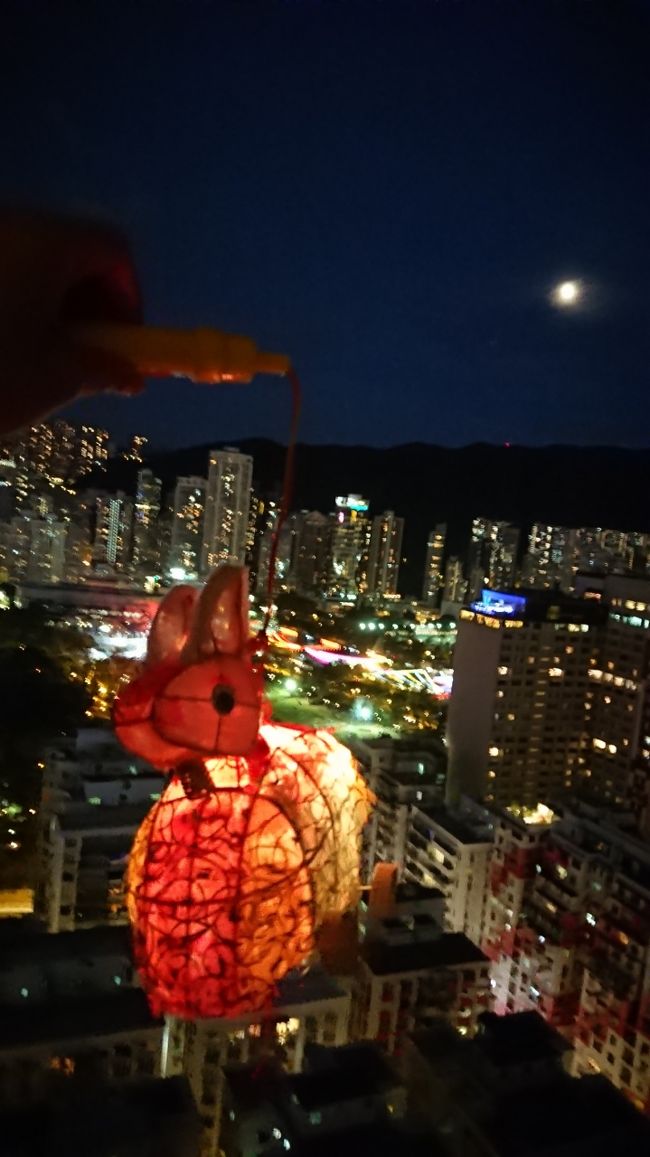 今回はいつも会う友人はもちろん、いつもやさしくしてくれる西地区の皆さん、青年もいい子だったし、ラウンジのマネージャーとの会話も本当に嬉しかったです。<br /><br />最近本当に涙腺が弱くて涙が出てしまうので、舞火龍前に部屋で一旦涙を流すことにしますww<br /><br /><br />注:もちろん快く旅を承諾してくれる主人にも感謝をしています。(主人は旅に興味がなく、そしてびっくりするくらい二人の予定は合いません。)