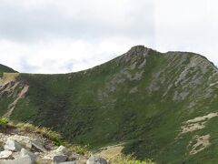 西天狗(左)と東天狗(右)
既に時刻は14時過ぎ
きょうはもうここで撤収
またしても天狗のピークを踏めず･･･