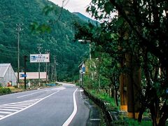 道の駅南飛騨小坂はなももに立ち寄ります。

道の駅南飛騨小坂はなもも　17：06（26.1 km・365.0km・365.0km・48.9km/h）
　　　　　　　　　　　　17：16