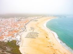 1時間くらい移動し、次はナザレ。
うーーーん、まだ霧ですねえ。
この霧は晴れる日が来るのだろうかってくらいの霧です。
これは季節的なものなのかなあ？
1年中こうって言うわけではないんだろうけど・・・

晴れてたら絶対綺麗な眺めだと思います！