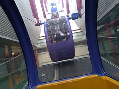 松山市駅前の「いよてつ高島屋」まで歩きました。
せっかくなので、大観覧車「くるりん」に乗ってみます（笑）

乗り場は「いよてつ高島屋」の９階にあります。
お客さんは全然居ない雰囲気でした。