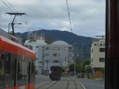 帰りは路面電車の中から、路面電車が至近距離で連なって走ってるのを見たり！