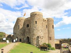 イプラ タワー（Ypres Tower）。ライ城。1249年に構築された要塞です。
フランスによる頻繁な襲撃に対する防衛のため建てられました。現在は、博物館。

