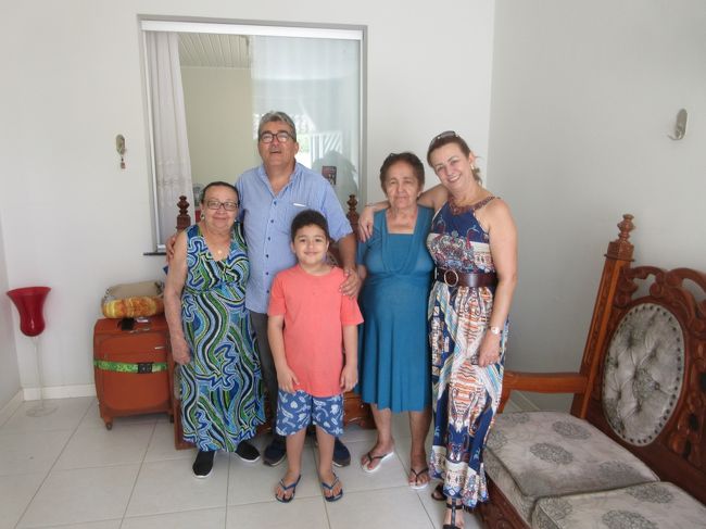 お世話になったお婆ちゃんの息子さんと孫<br />　彼がサンフランシスコ川に連れて行ってくれた<br /><br /><br />