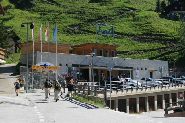 ケーブルカー乗り場